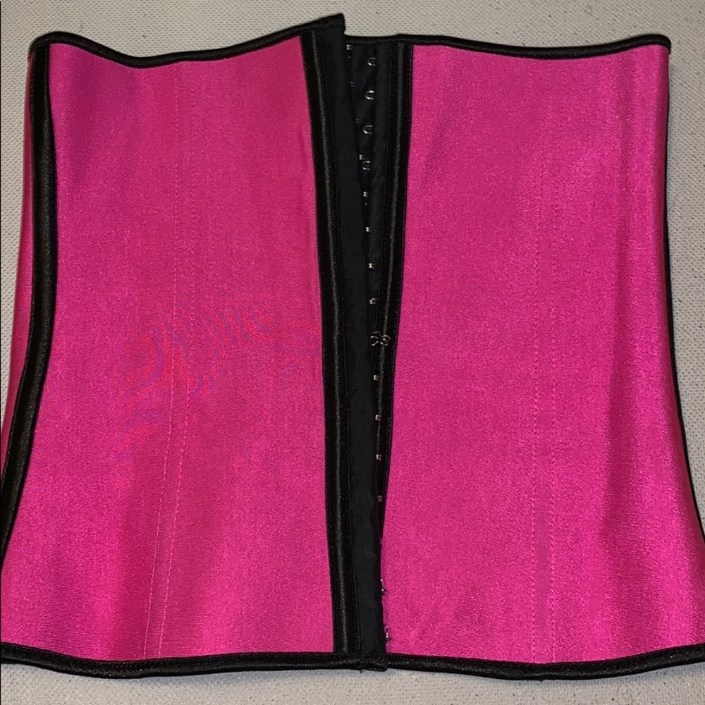 Pink waist trainer (S)